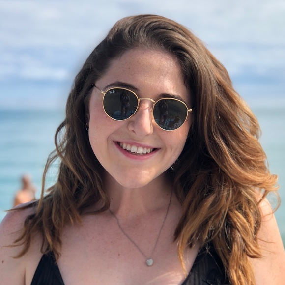 Meet your Posher, Stephanie - Picture 1 of 1